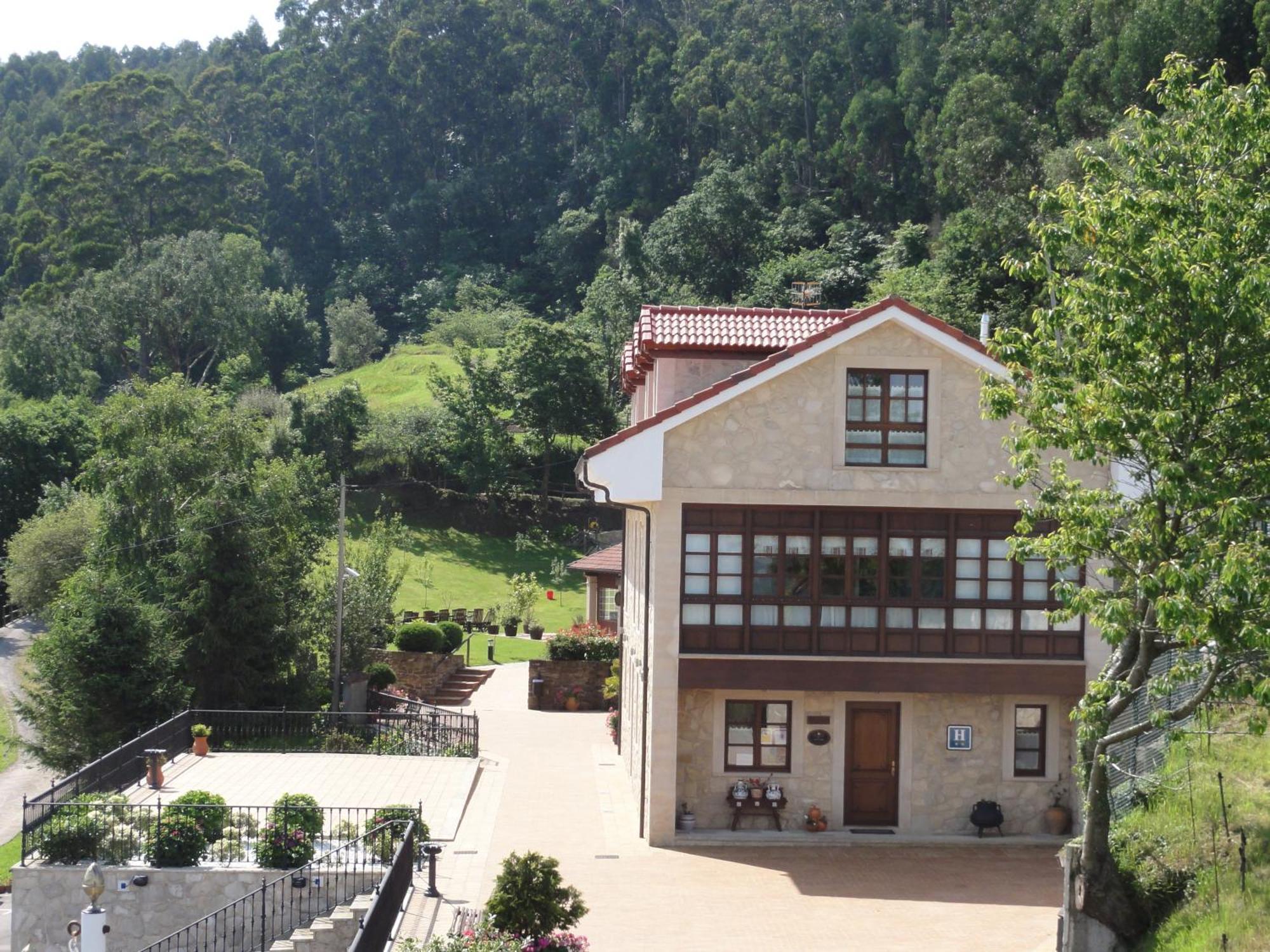 Hotel Mirador De Moriyon Miravalles Екстер'єр фото
