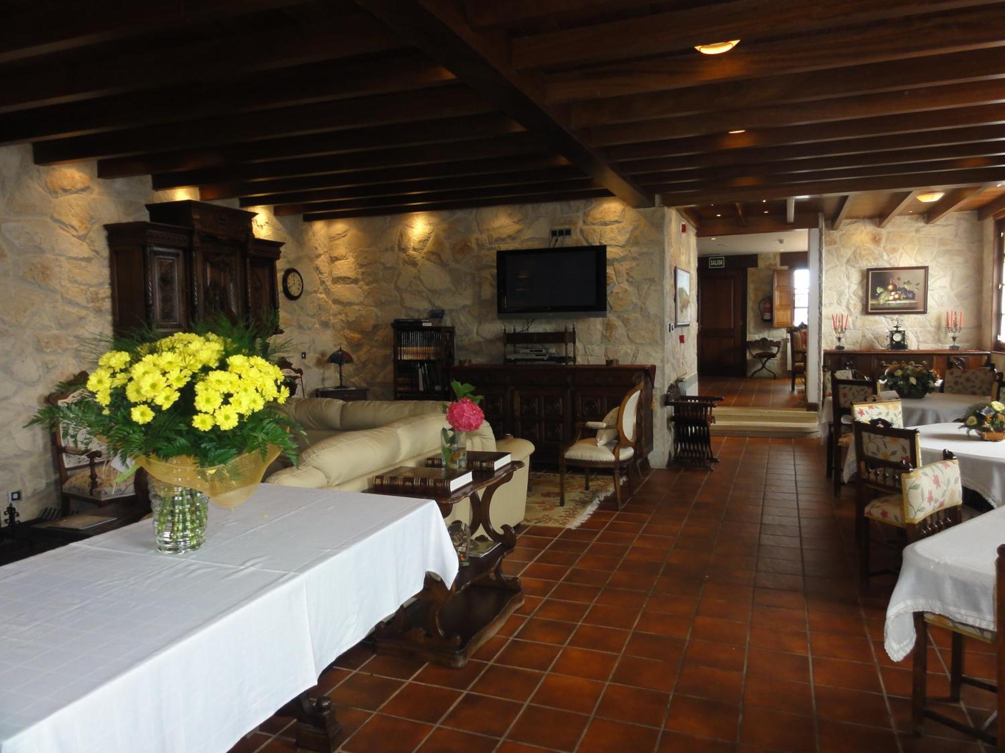 Hotel Mirador De Moriyon Miravalles Екстер'єр фото